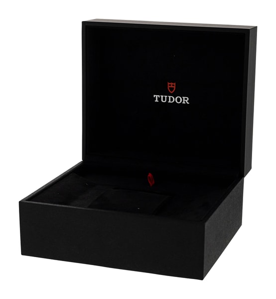Tudor Black Bay Pro M79470-0003